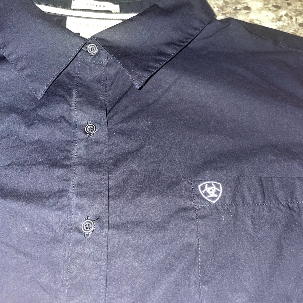 Men's solid black ARIAT fitted button down shirt … - image 9